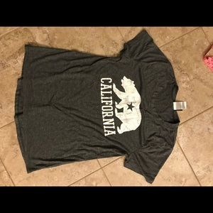 California state bear logo on soft thin Heather gray T-shirt small